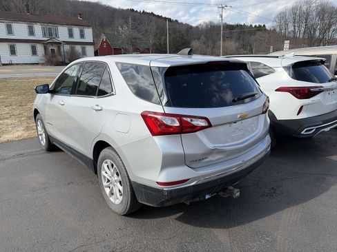 Used 2020 Chevrolet Equinox LT image 3