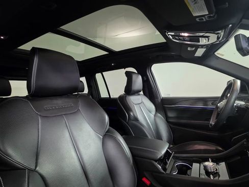 Used 2024 Jeep Grand Cherokee Overland w/ Adv Protech Group III image 12