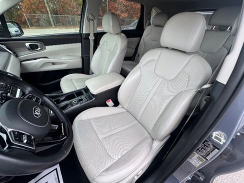 Used 2021 Kia Sorento EX w/ EX AWD X-Line Package image 10