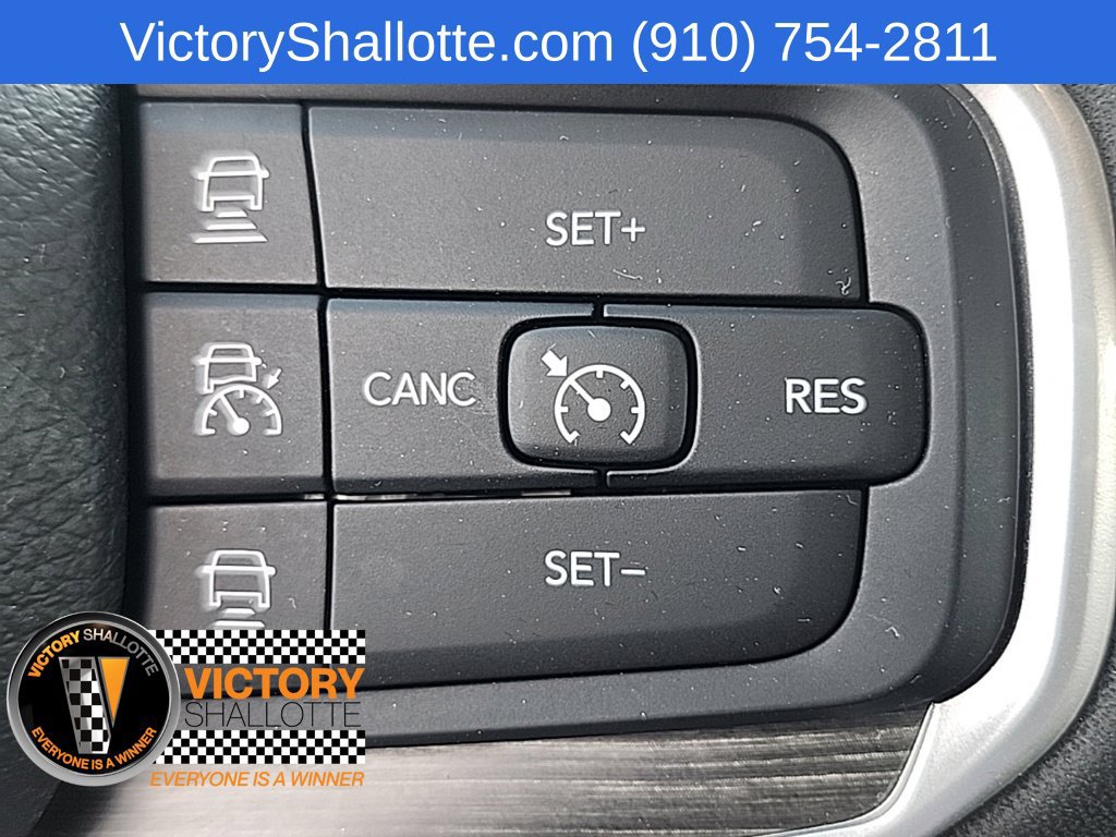 Certified 2024 Jeep Wagoneer Series II AWD/4WD image 12