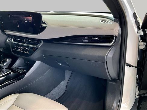 Used 2025 Buick Envista Avenir FWD image 20