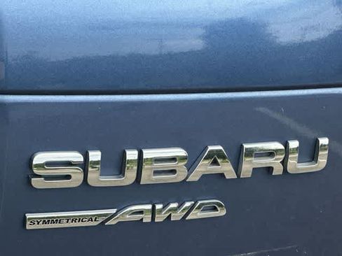 Used 2016 Subaru Forester 2.5i Premium w/ All-Weather Package AWD/4WD image 16