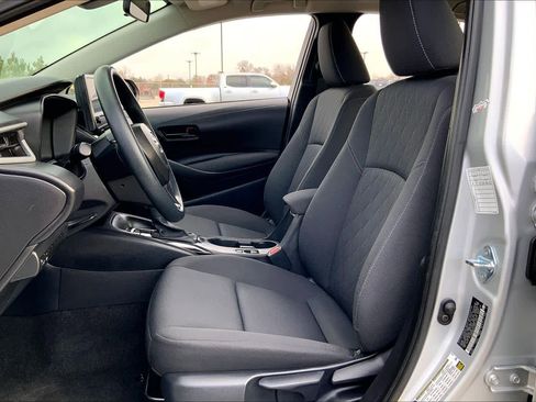 Certified 2025 Toyota Corolla LE image 8