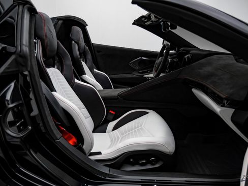 Used 2023 Chevrolet Corvette Stingray Premium Conv w/ Z51 Performance Package image 57