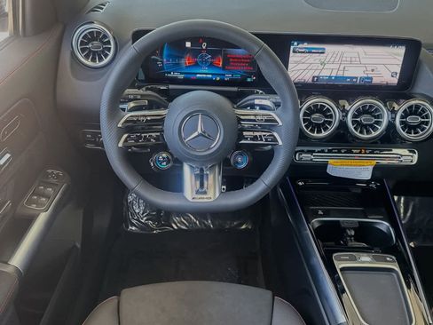 New 2025 Mercedes-Benz GLA 35 AMG 4MATIC image 10