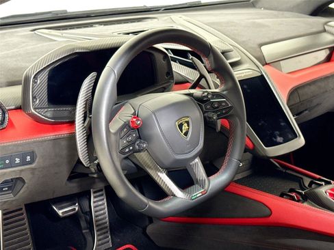 Used 2024 Lamborghini Revuelto image 16