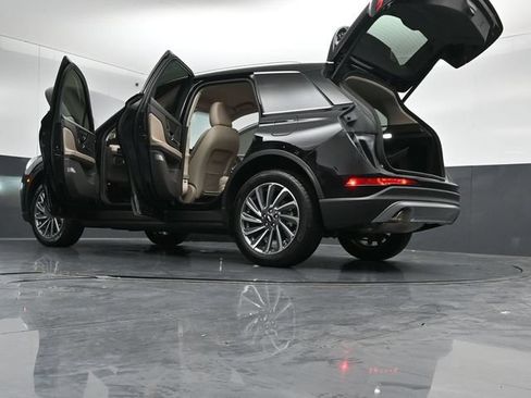 Certified 2023 Lincoln Corsair Reserve AWD/4WD image 50