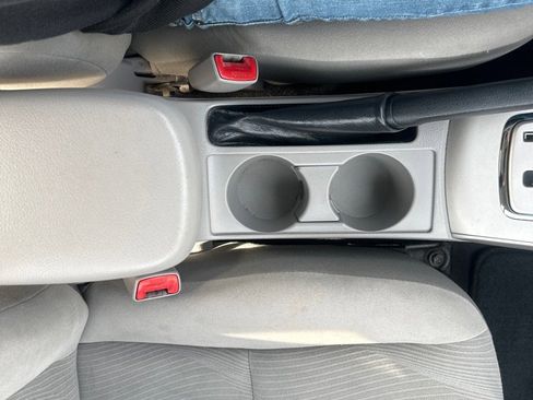 Used 2012 Toyota Corolla LE FWD image 18