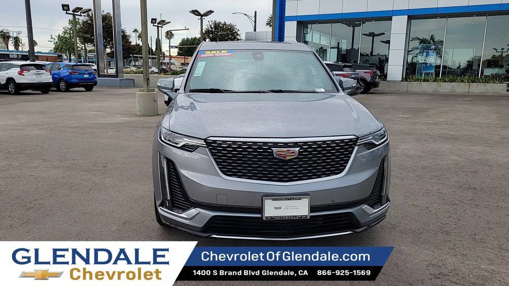 Used 2024 Cadillac XT6 Premium Luxury FWD image 3