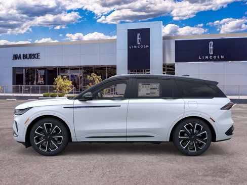 New 2026 Lincoln Nautilus Reserve AWD/4WD image 3