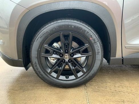 New 2026 Toyota Grand Highlander AWD image 34