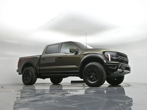 Used 2025 Ford F150 Raptor image 4