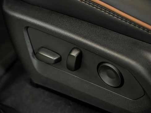 New 2026 GMC Canyon AT4 w/ Technology Plus Package image 11