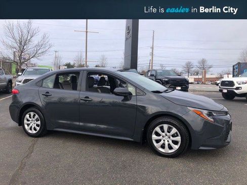 Certified 2023 Toyota Corolla LE image 1