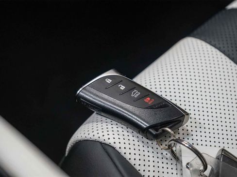 Used 2024 Lexus ES 300h F Sport image 29