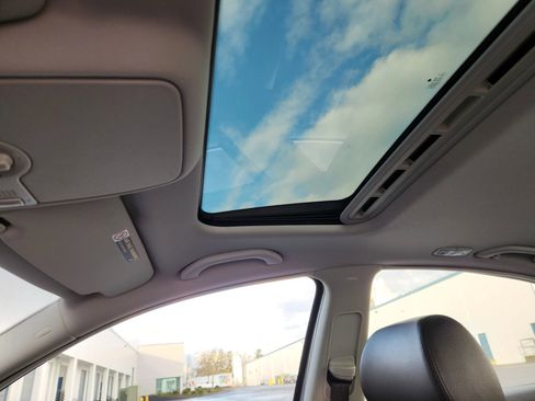 Used 2003 Volkswagen Passat GLX image 14