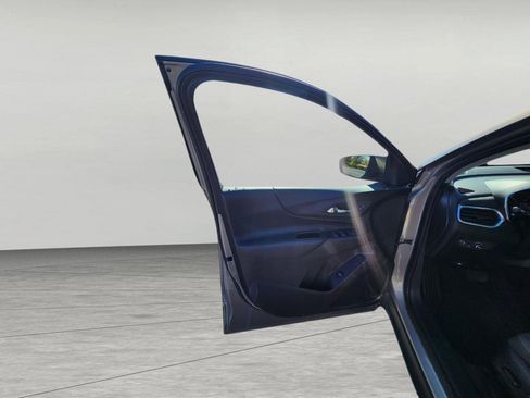 Used 2019 Chevrolet Equinox LT image 17