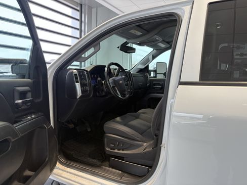 Used 2018 Chevrolet Silverado 2500 LT w/ All Star Edition image 9