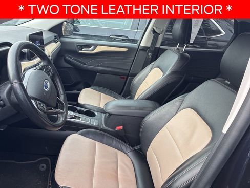 Certified 2021 Ford Escape Titanium w/ Titanium Elite Package image 6