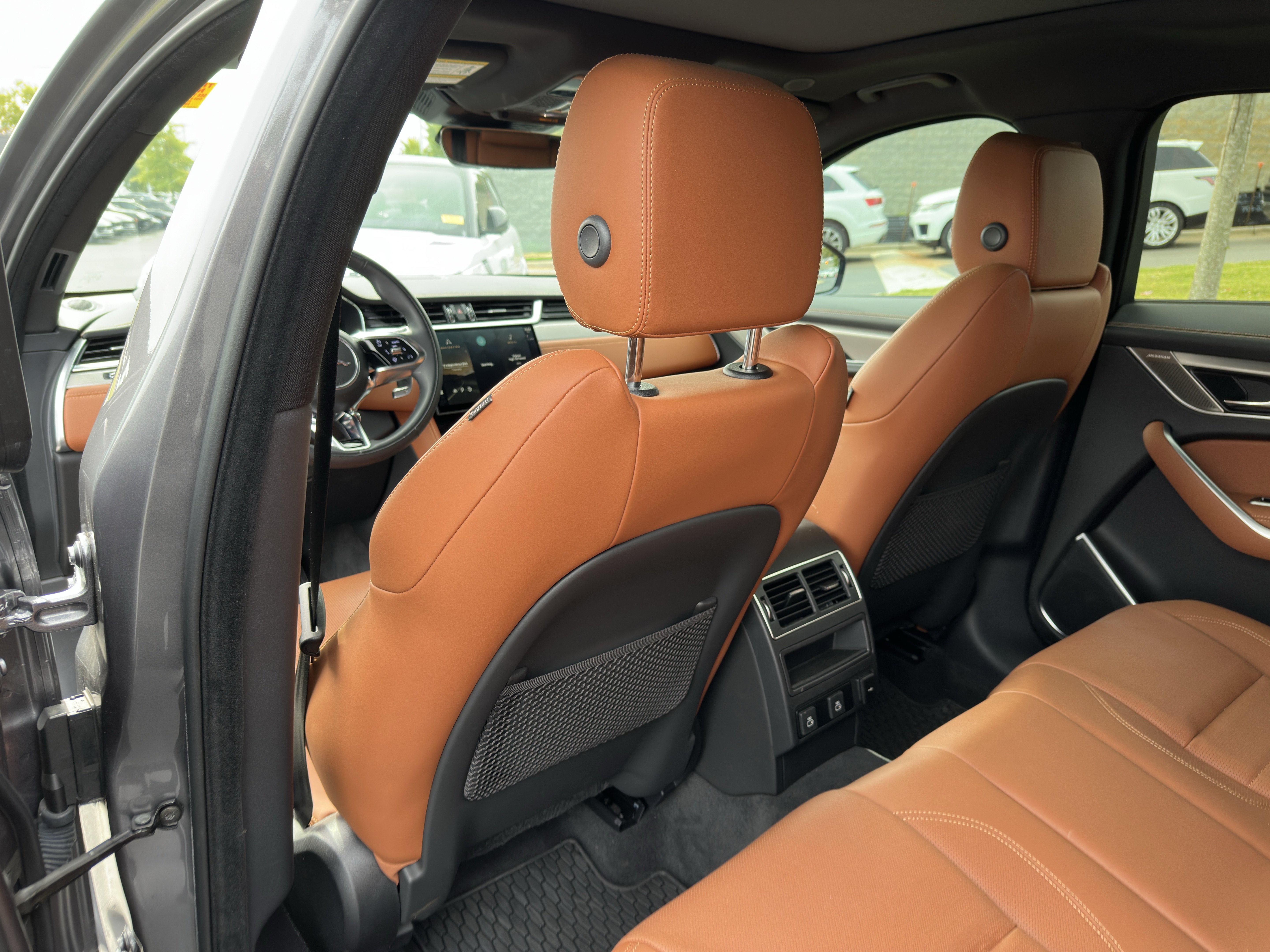 Certified 2026 Jaguar F-PACE R-Dynamic S AWD/4WD image 29