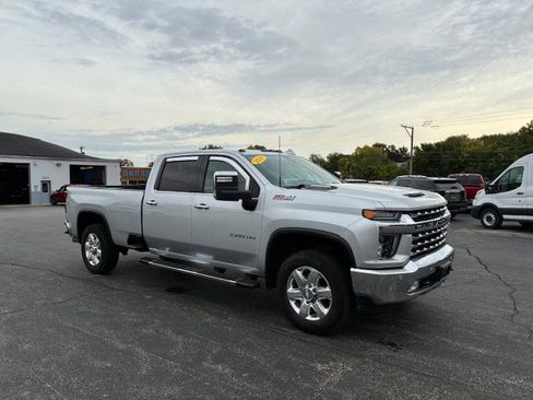 Used 2020 Chevrolet Silverado 3500 LTZ w/ LTZ Premium Package image 7