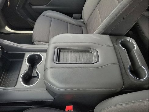 Used 2024 GMC Yukon SLE RWD image 30