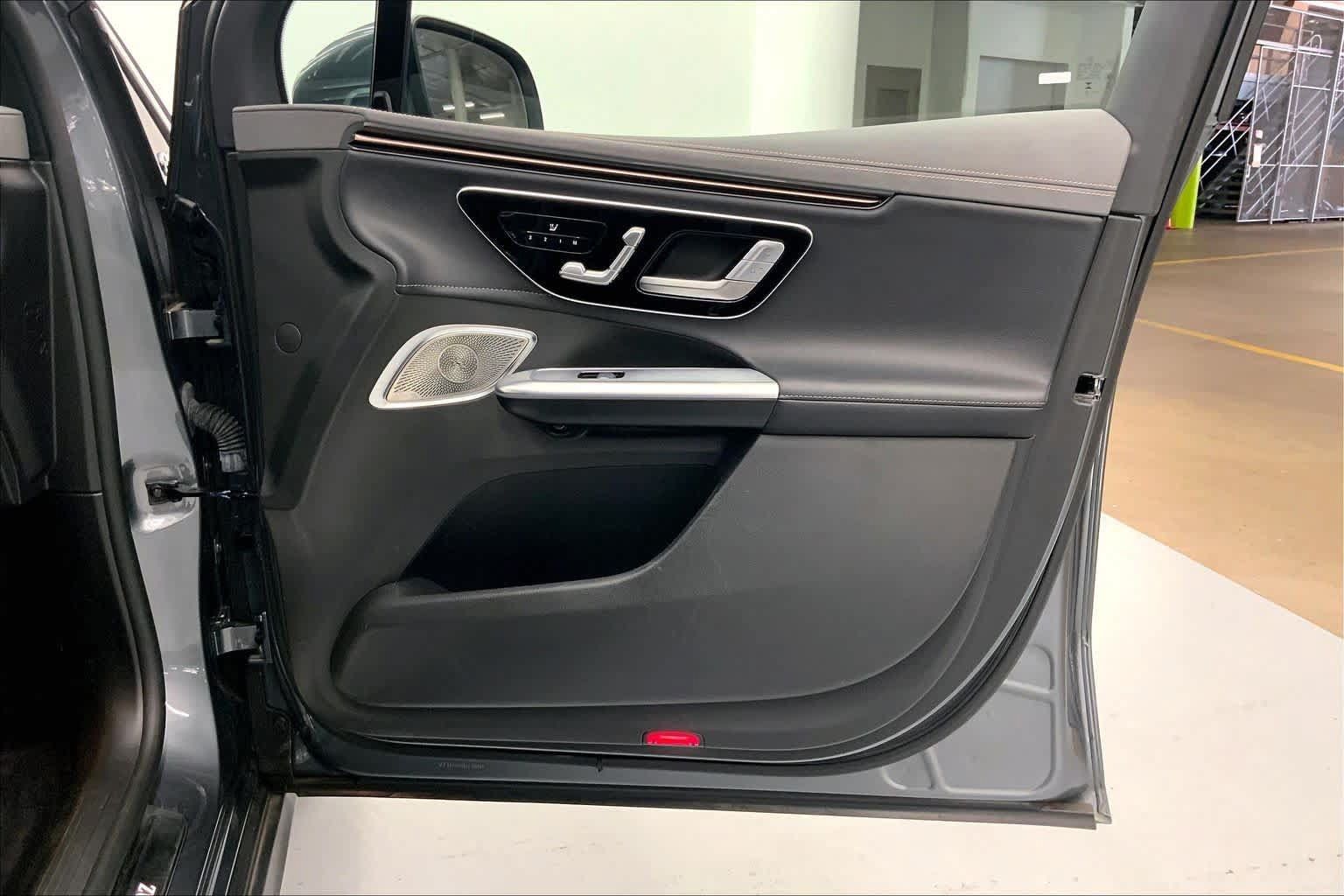 Certified 2023 Mercedes-Benz EQE 350+ SUV image 10