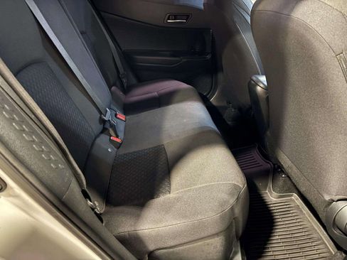 Used 2020 Toyota C-HR LE image 20