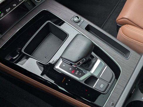 Used 2022 Audi Q5 e Prestige w/ Prestige Package image 17