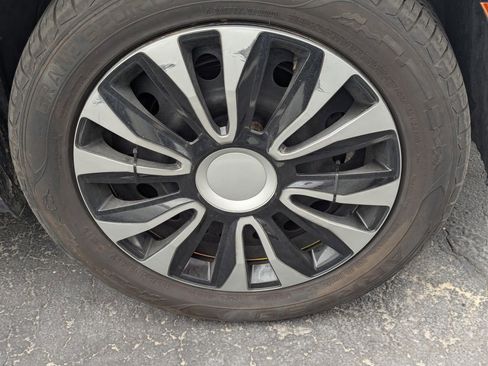 Used 2015 FIAT 500 Pop FWD image 8