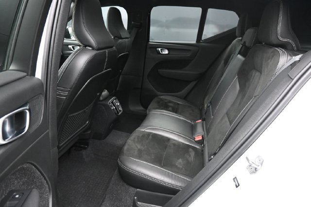 Used 2021 Volvo XC40 T5 R-Design w/ Advanced Package AWD/4WD image 15