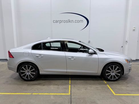 Used 2018 Volvo S60 T5 Inscription FWD image 8