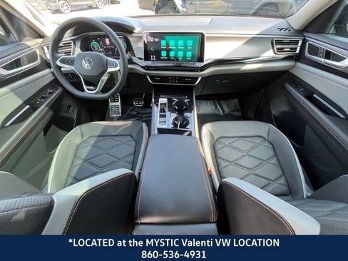 Used 2024 Volkswagen Atlas Peak Edition SEL image 15