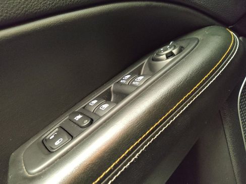 Used 2018 Jeep Compass Latitude w/ Popular Equipment Group FWD image 27