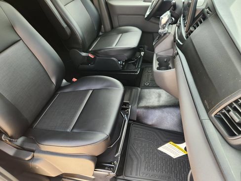 New 2026 Ford Transit 250 148 Medium Roof w/ Load Area Protection Package RWD image 14
