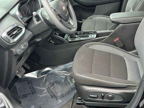 Used 2023 Chevrolet TrailBlazer LT FWD image 7