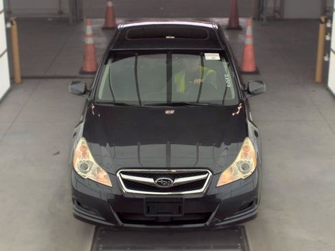 Used 2010 Subaru Legacy 3.6R Limited AWD/4WD image 2