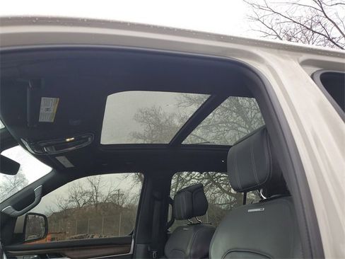 Used 2022 Jeep Grand Wagoneer Series I image 26