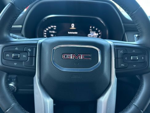 Used 2024 GMC Yukon SLT AWD/4WD image 34