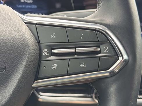 Used 2025 Chevrolet Equinox LT w/ Safety and Technology Package FWD image 24