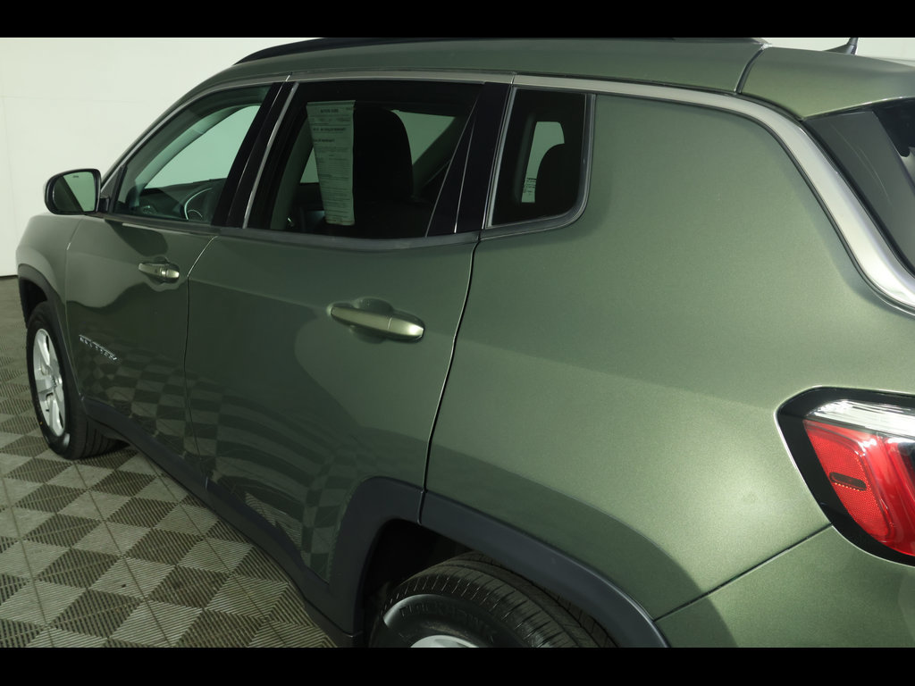 Used 2021 Jeep Compass Latitude w/ Convenience Group AWD/4WD image 17