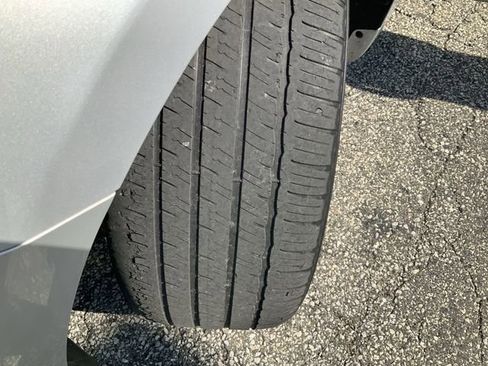 Used 2018 Kia Cadenza Technology image 11