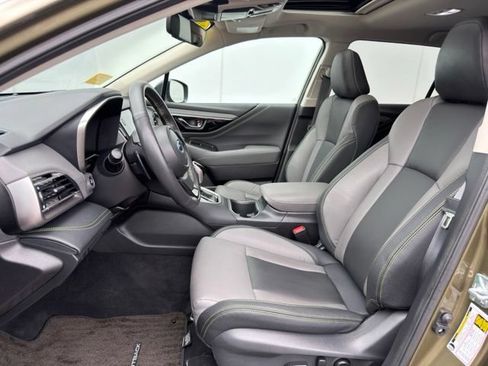 Used 2025 Subaru Outback Onyx Edition AWD/4WD image 21