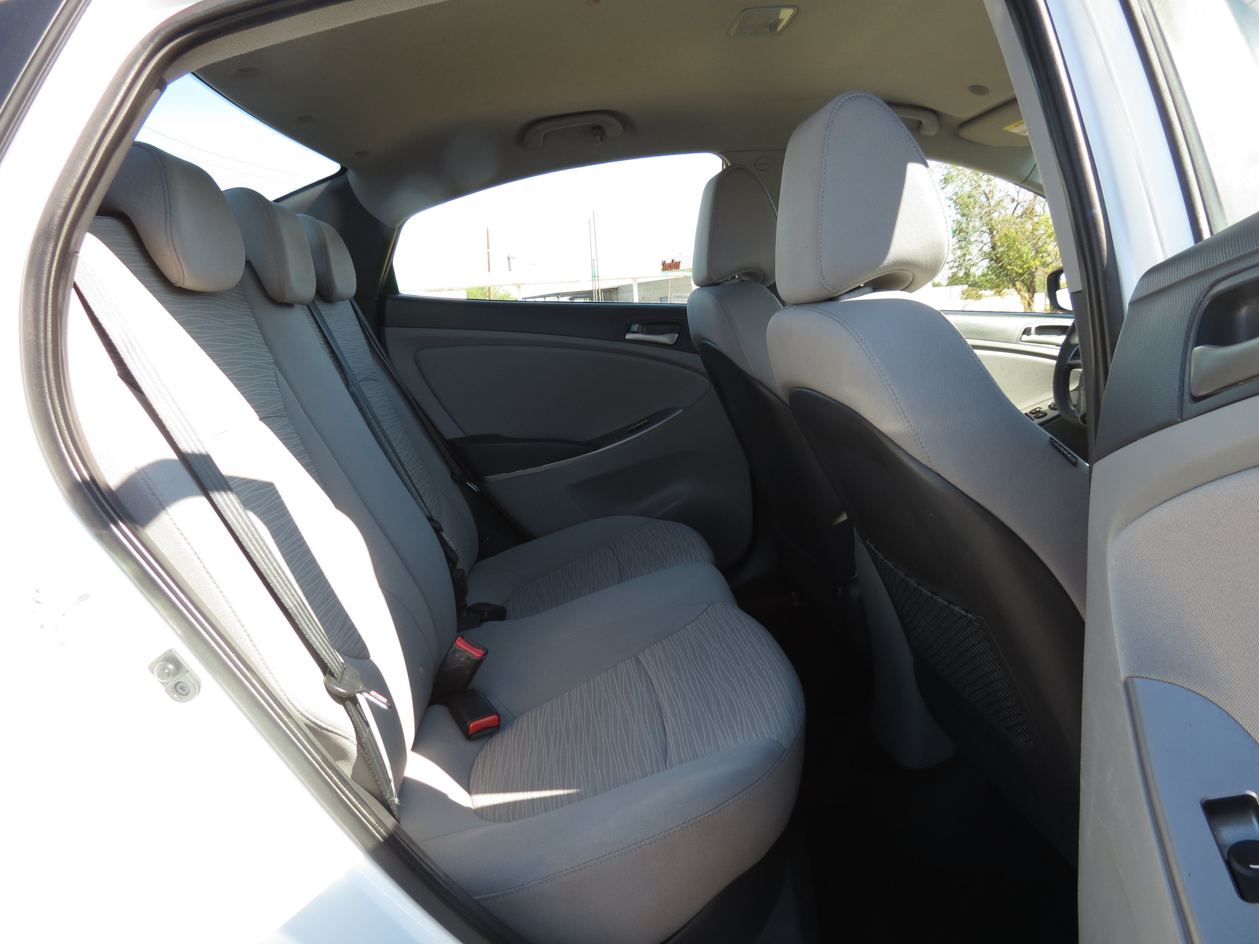 Used 2016 Hyundai Accent SE w/ Option Group 02 FWD image 31