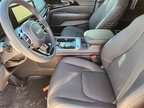 New 2026 Kia Carnival SX Prestige image 9