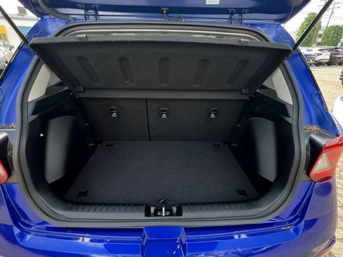 Used 2025 Hyundai Venue SEL FWD image 30