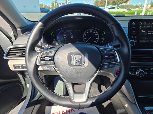Used 2018 Honda Accord Touring image 25