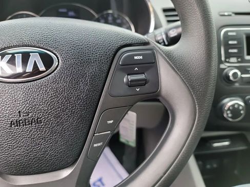 Used 2015 Kia Forte LX FWD image 18