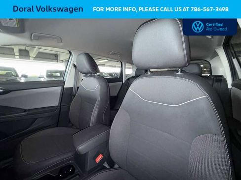 Certified 2024 Volkswagen Taos SE image 14