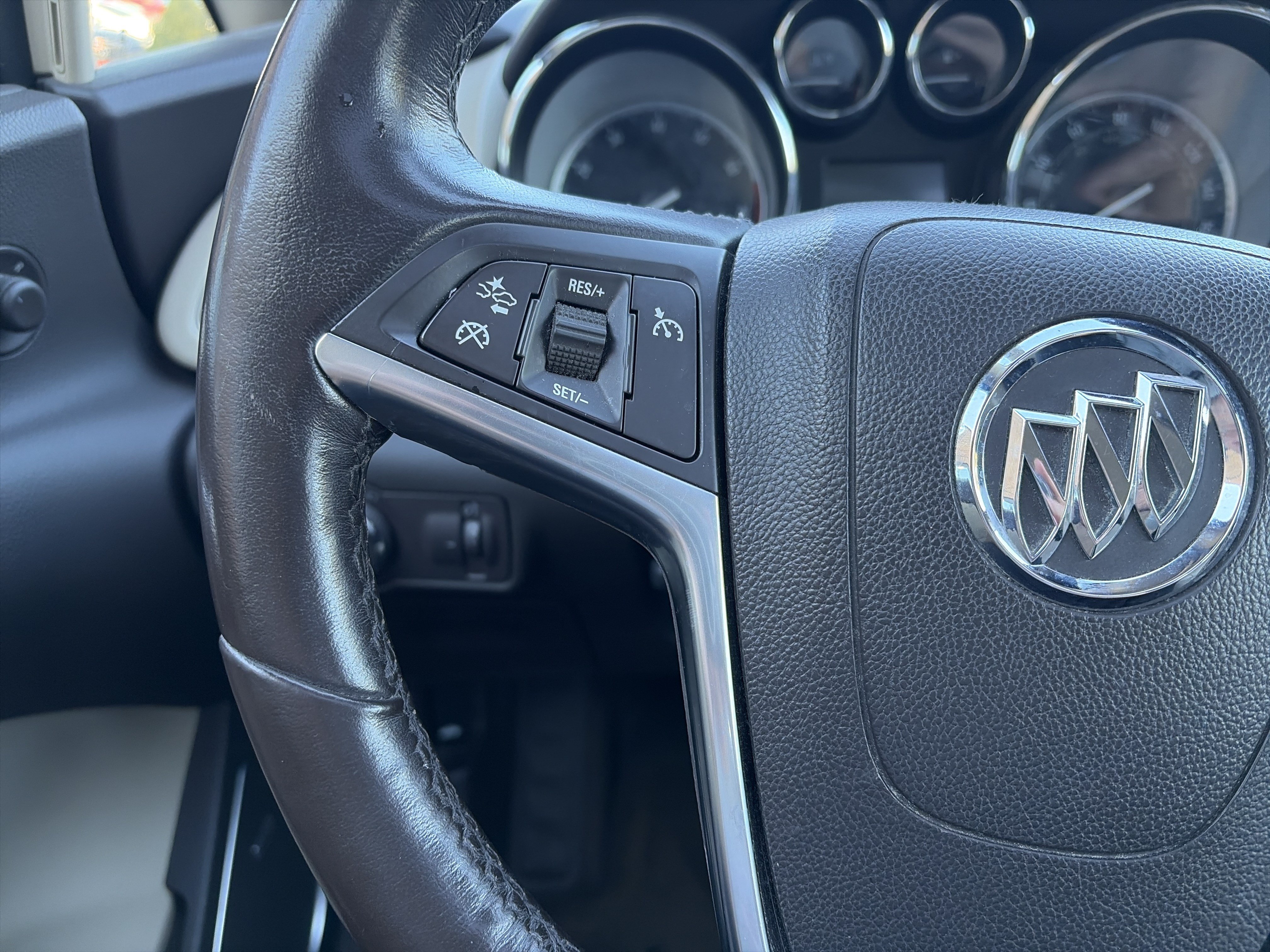 Used 2016 Buick Verano Leather w/ Experience Buick Package FWD image 18